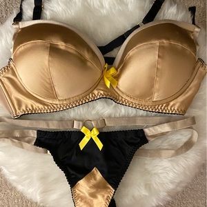 EUC Bordelle L bra / M/L thong set